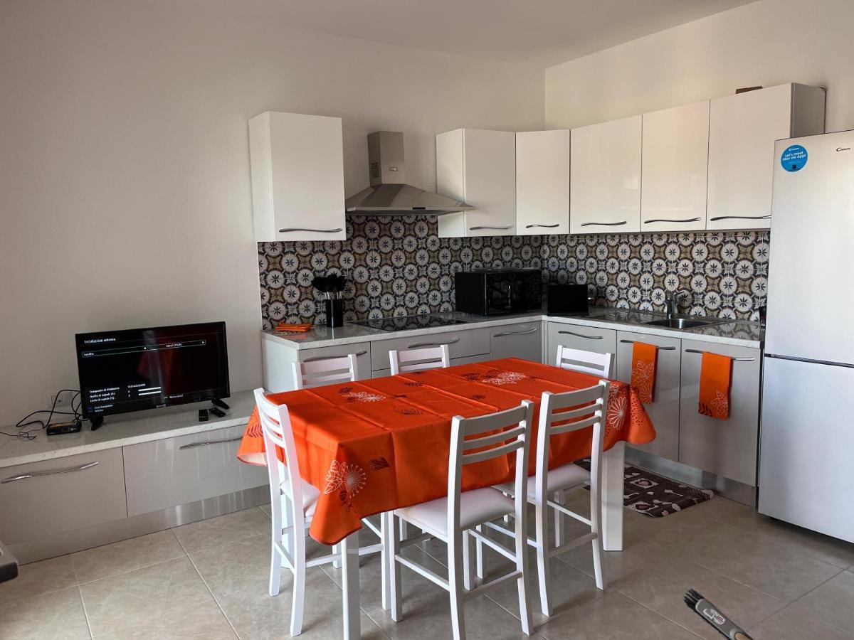 Residence Le Maree Porto Pino Ngoại thất bức ảnh